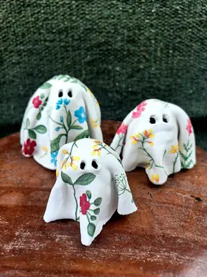 Air Dry Clay Floral Ghosts at Yarnton 23rd October