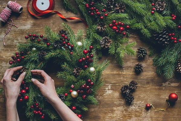 Christmas Wreath Making at Harlow