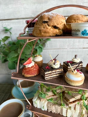 Mother’s Day Afternoon Tea, Frosts at Woburn Sands