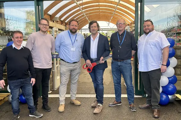 Blue Diamond Opens in World's End, Aylesbury