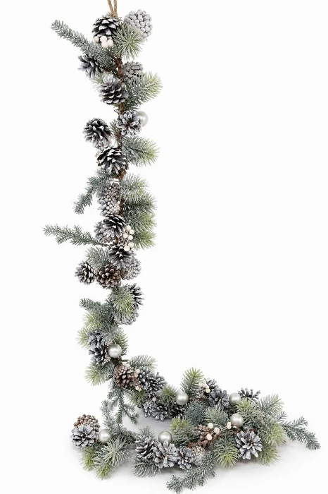 White 6ft Garland