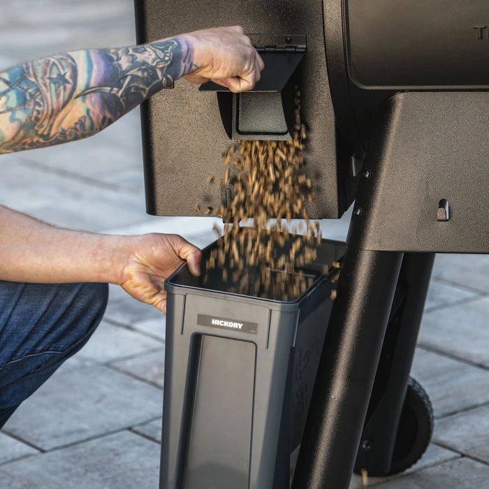 Traeger Staydry Pellet Bin + Lid - image 4