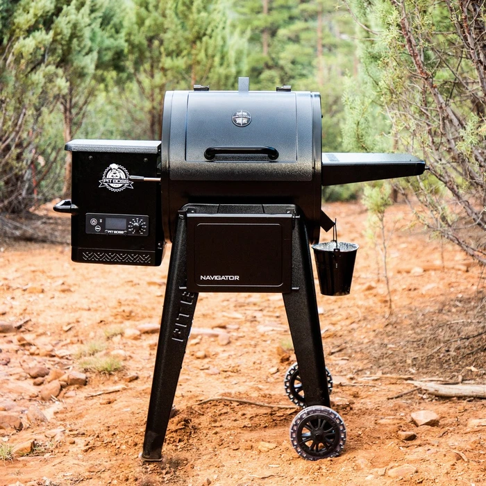 Pit Boss Navigator 550 - image 1