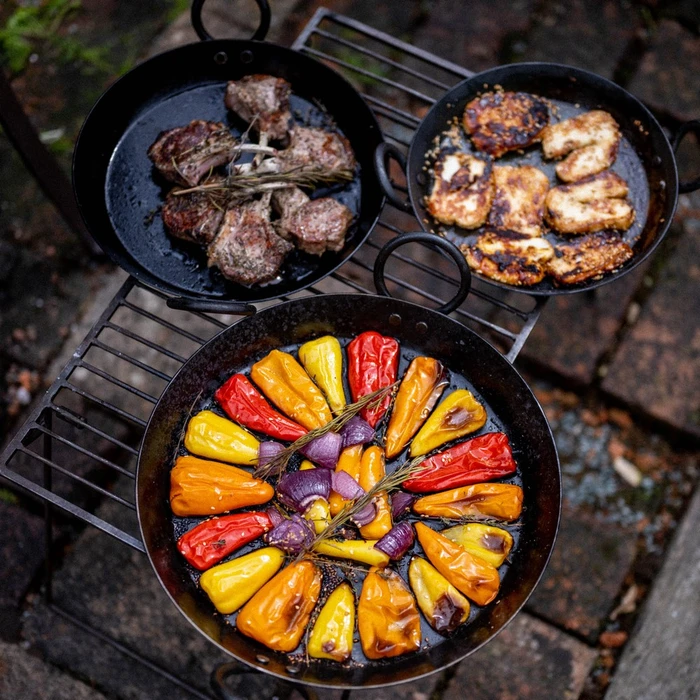 Kadai Set of 3 Skillets + Tongs - image 3