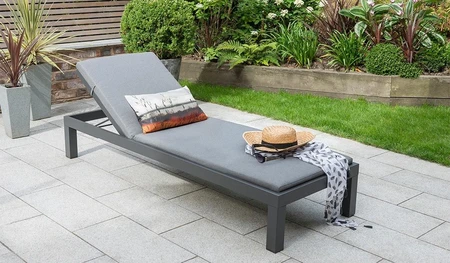 Elba Lounger With Cushion - image 4