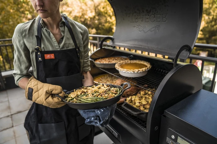 Traeger Ironwood 650 Pellet BBQ With WiFire® - image 10