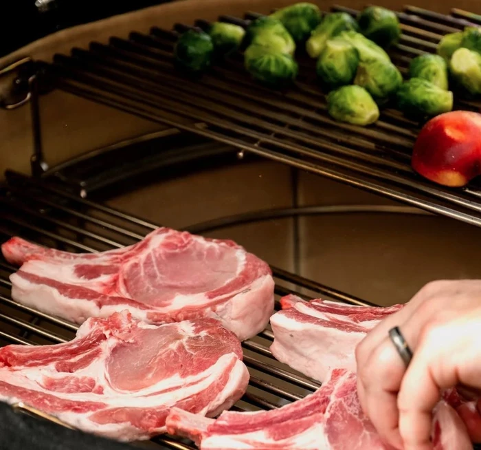 Kamado Joe Classic II Charcoal Grill - image 6