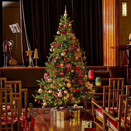 T23 Rivington 7Ft Prelit Xmas Tree - image 5