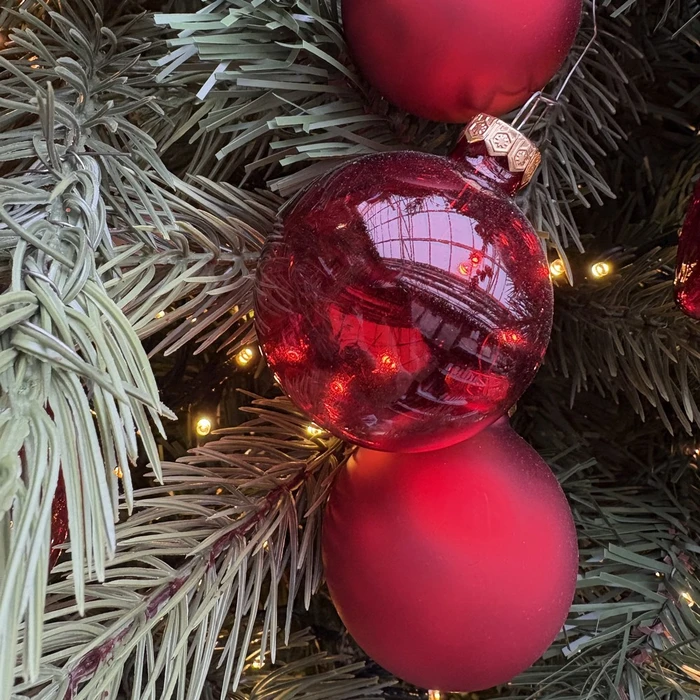 TD Pack Of 21 Glass Baubles Red