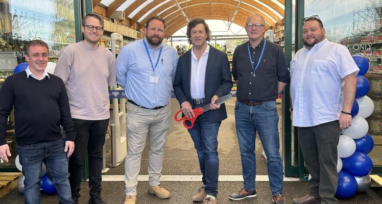 Blue Diamond Opens in World's End, Aylesbury